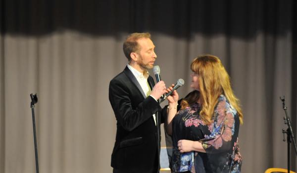 Erik-André Hvidsten och Heléne Nyberg (foto: Magnus Björkholm)