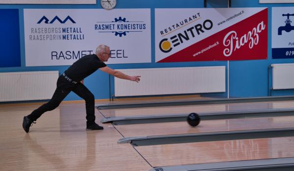 Bowlingkamp mot Lions Ingå 12.3.2025 (foto: Henry Andersson)
